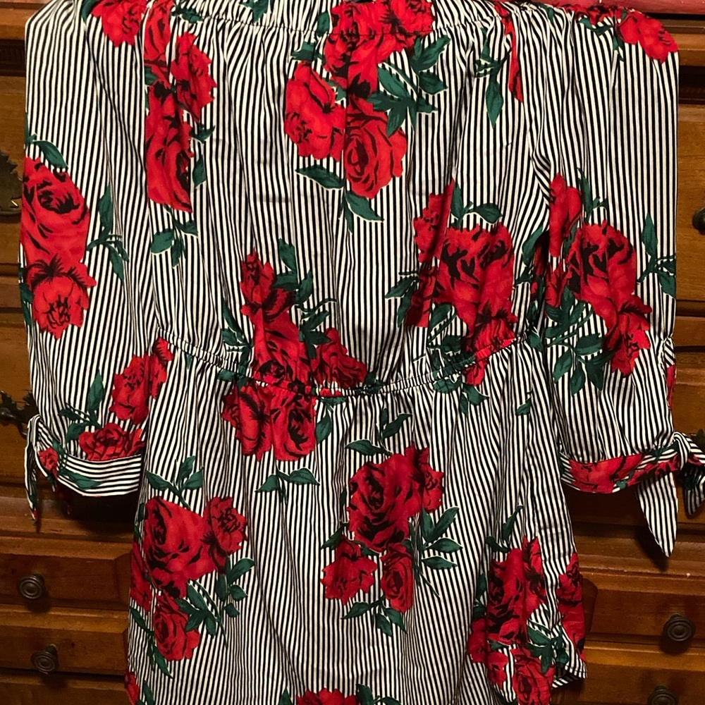 Strips and roses dress/shirt from Aeropostale